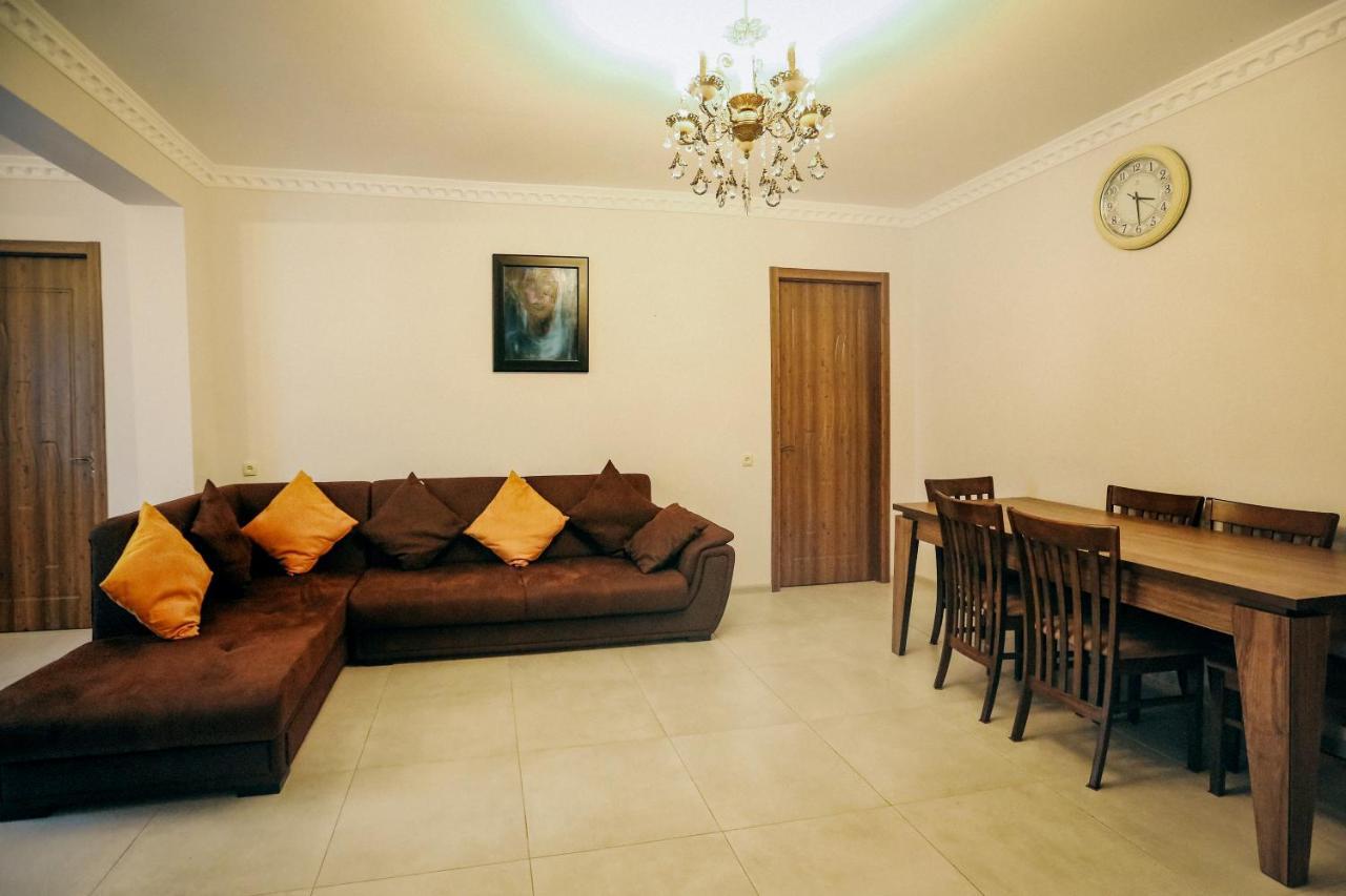 Bebo Babu Guest House Kutaisi Exterior foto