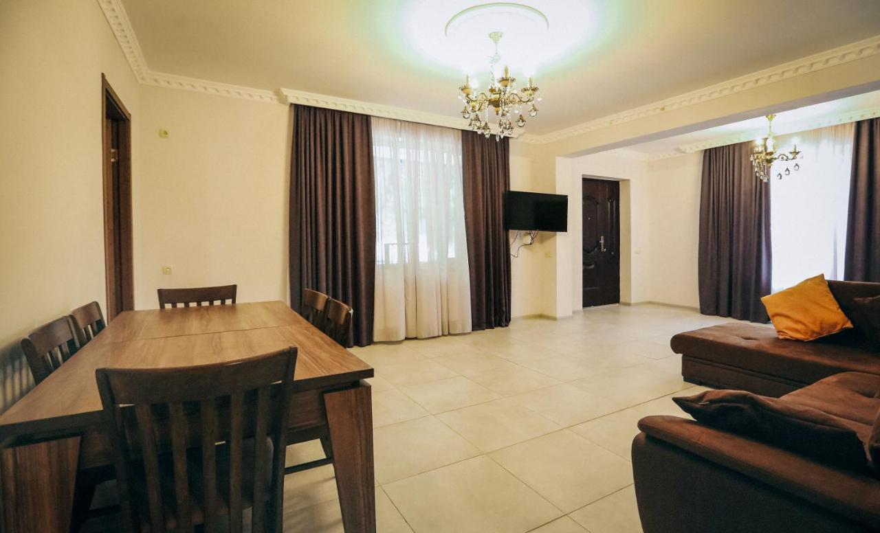 Bebo Babu Guest House Kutaisi Exterior foto