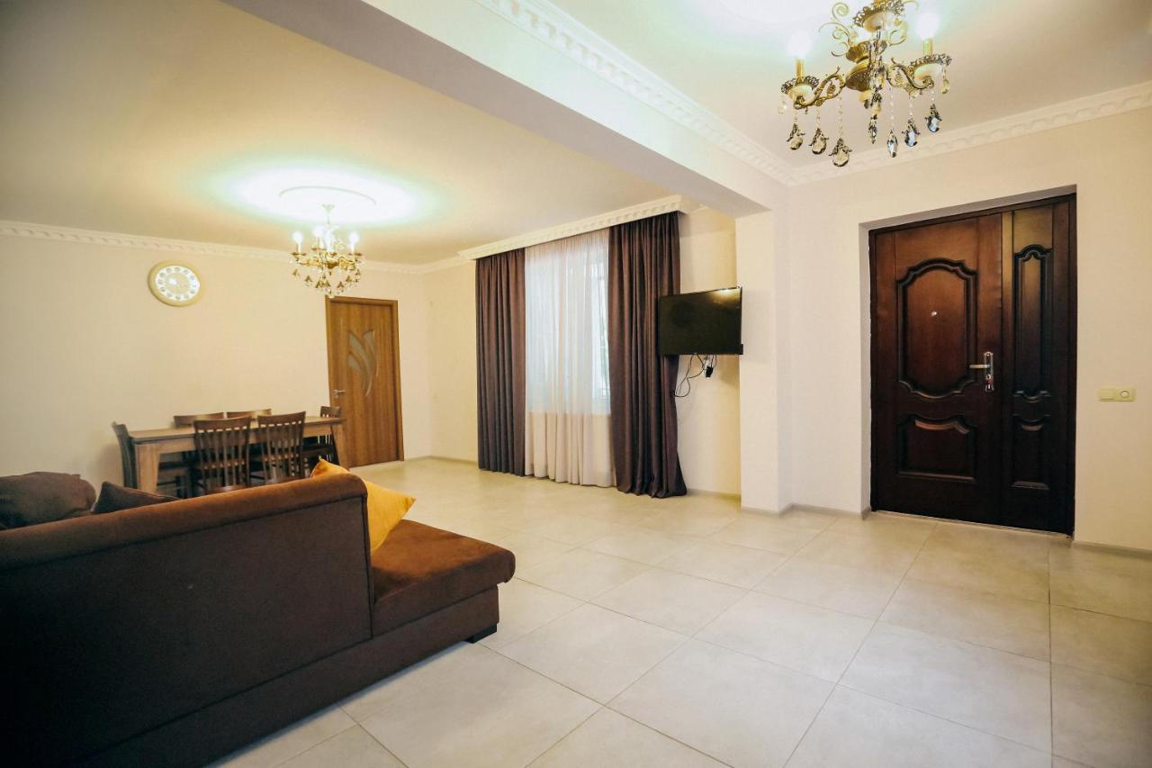 Bebo Babu Guest House Kutaisi Exterior foto