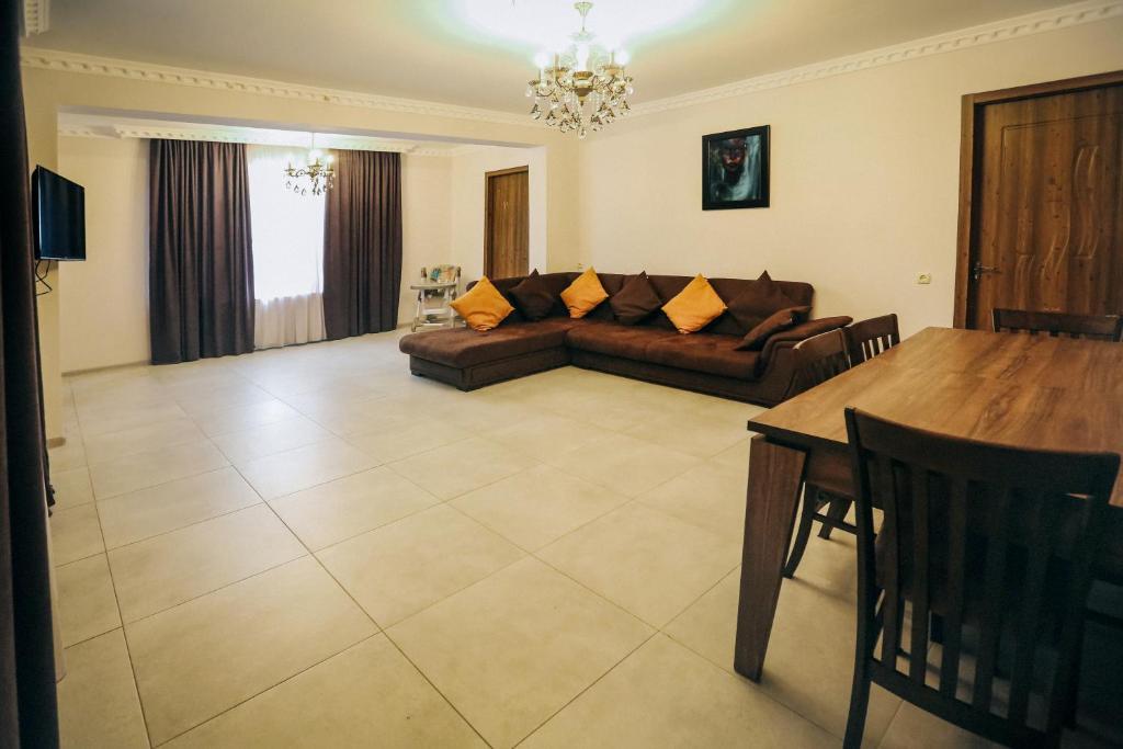 Bebo Babu Guest House Kutaisi Exterior foto