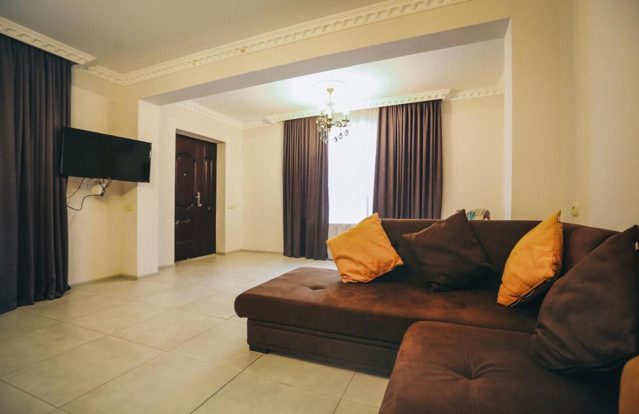Bebo Babu Guest House Kutaisi Exterior foto